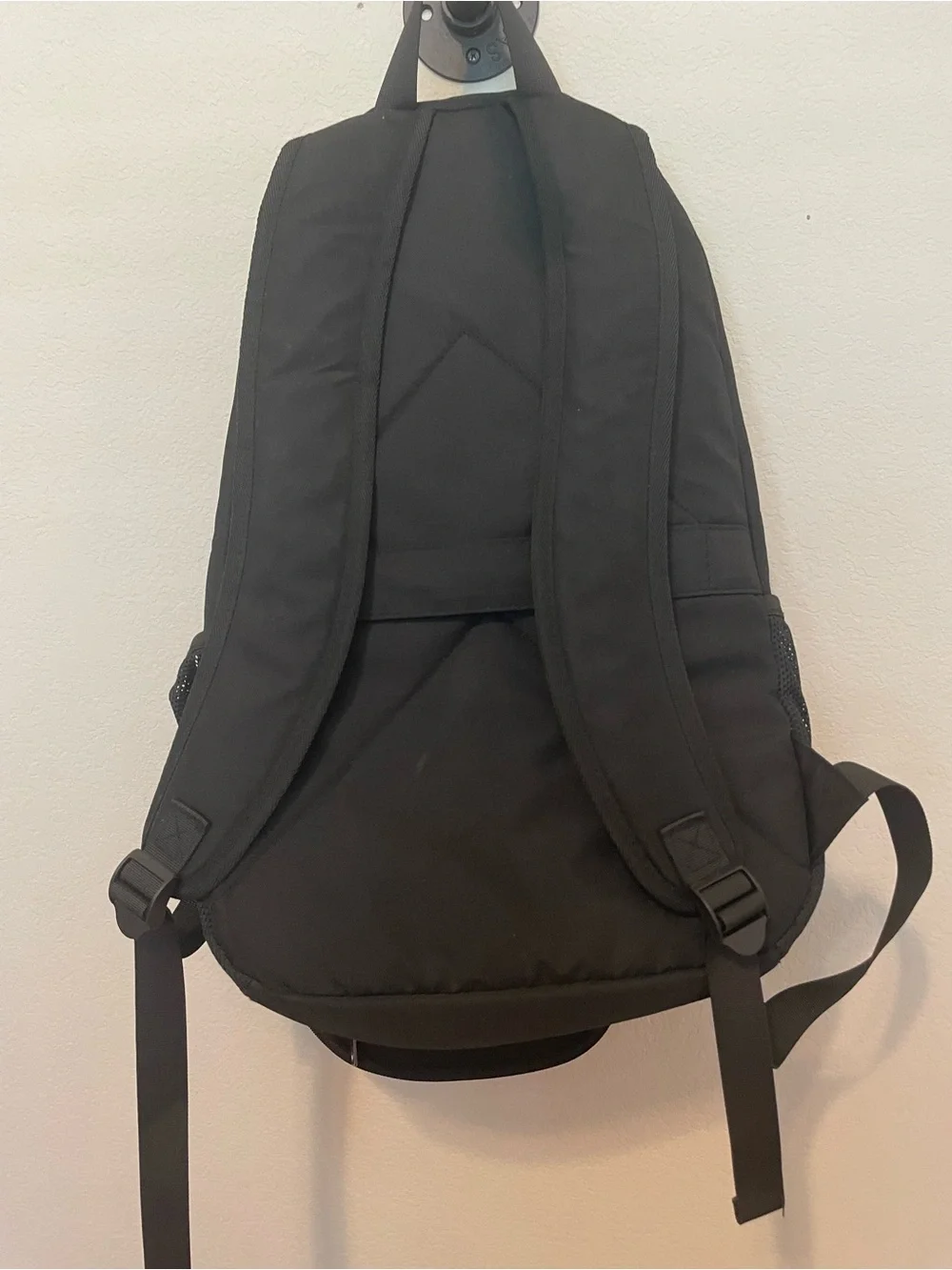 Black Men's Backpack – Versatile Everyday Carry